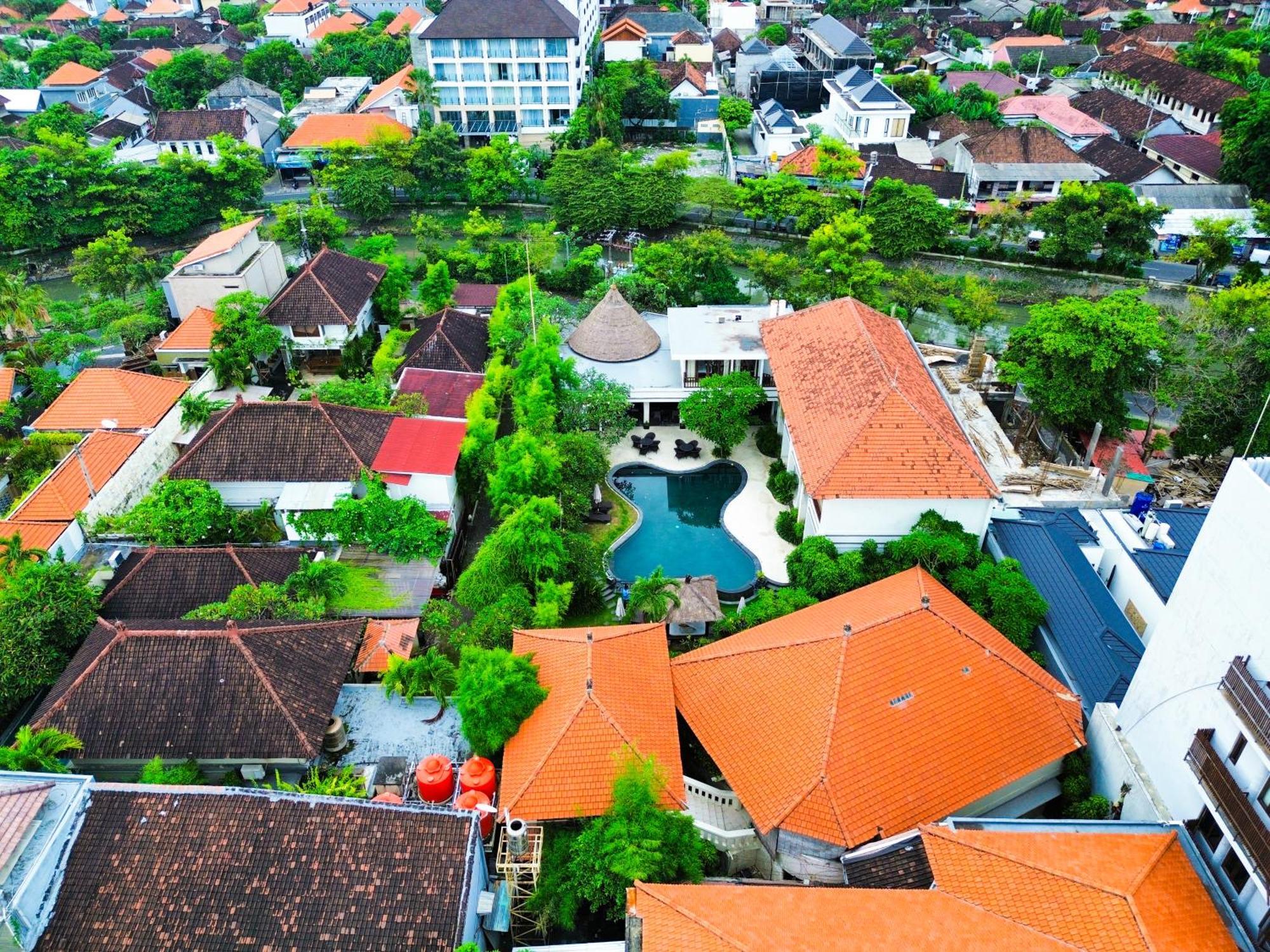 Villa Diana Bali 16 Bedrooms เซมินยัค ภายนอก รูปภาพ