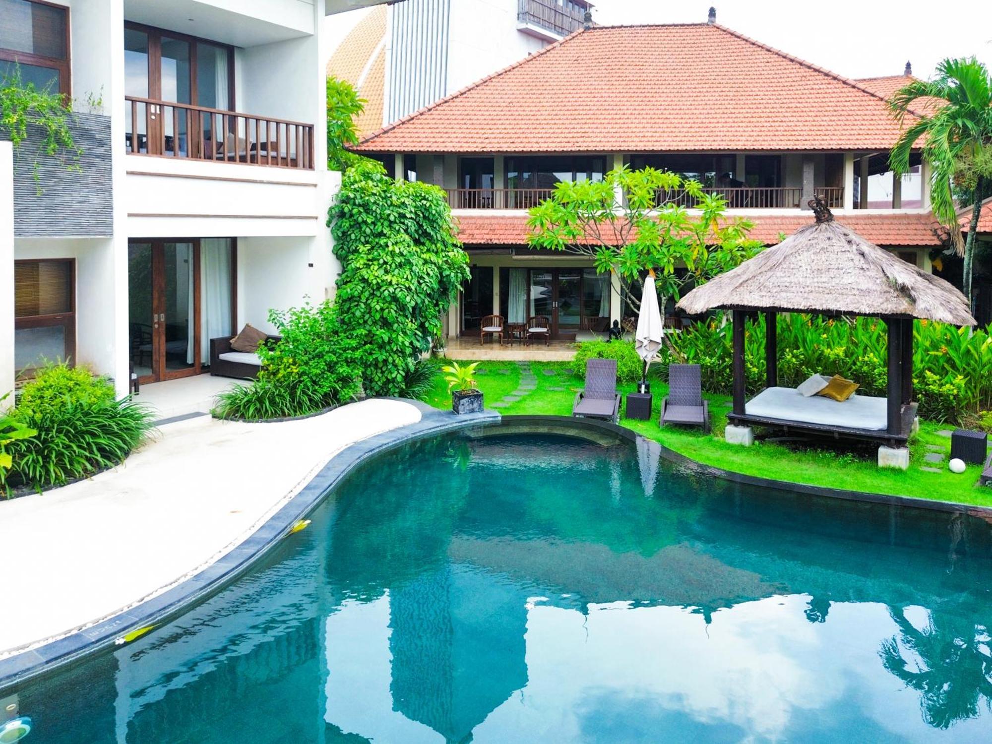 Villa Diana Bali 16 Bedrooms เซมินยัค ภายนอก รูปภาพ