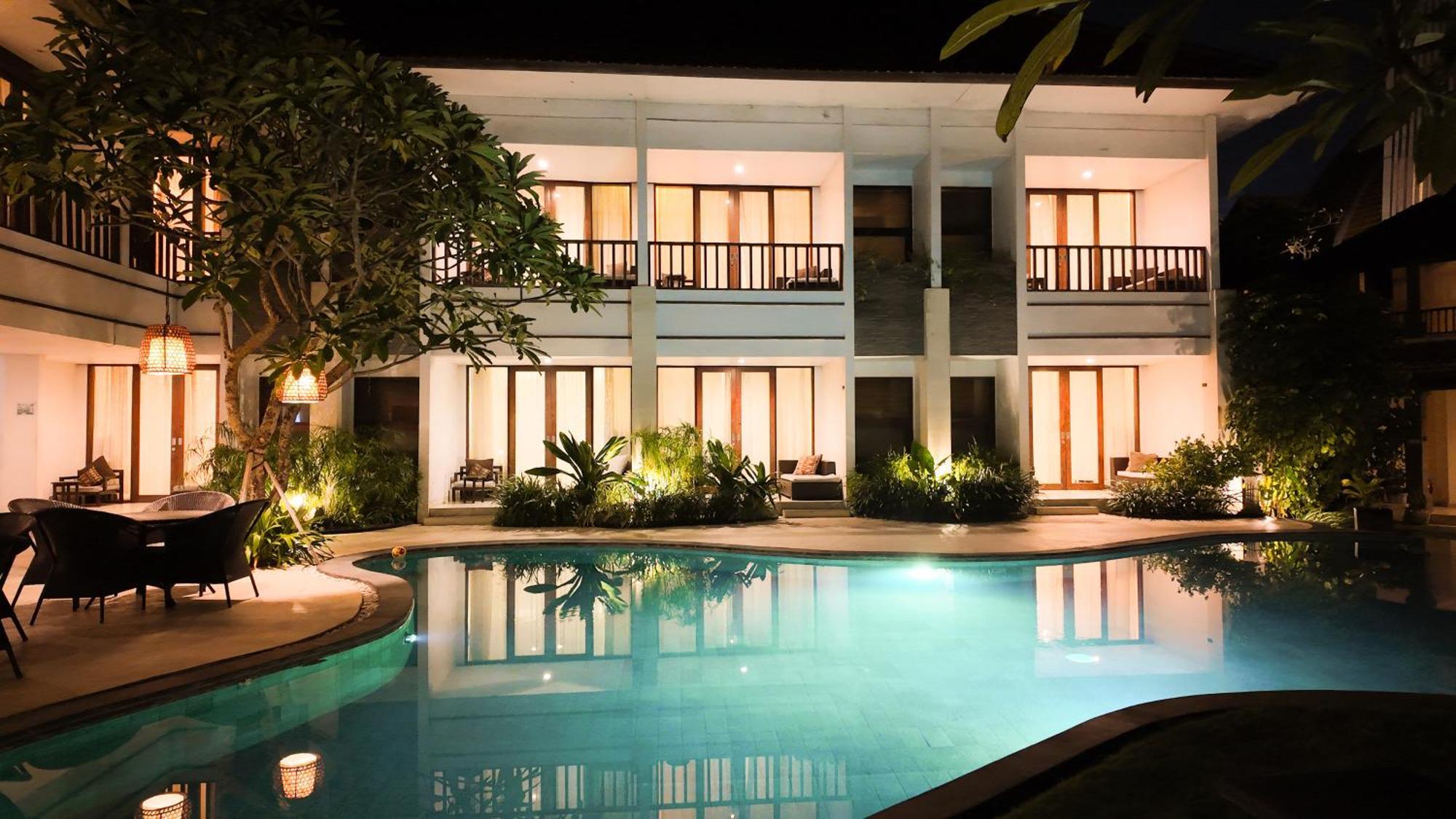 Villa Diana Bali 16 Bedrooms เซมินยัค ภายนอก รูปภาพ