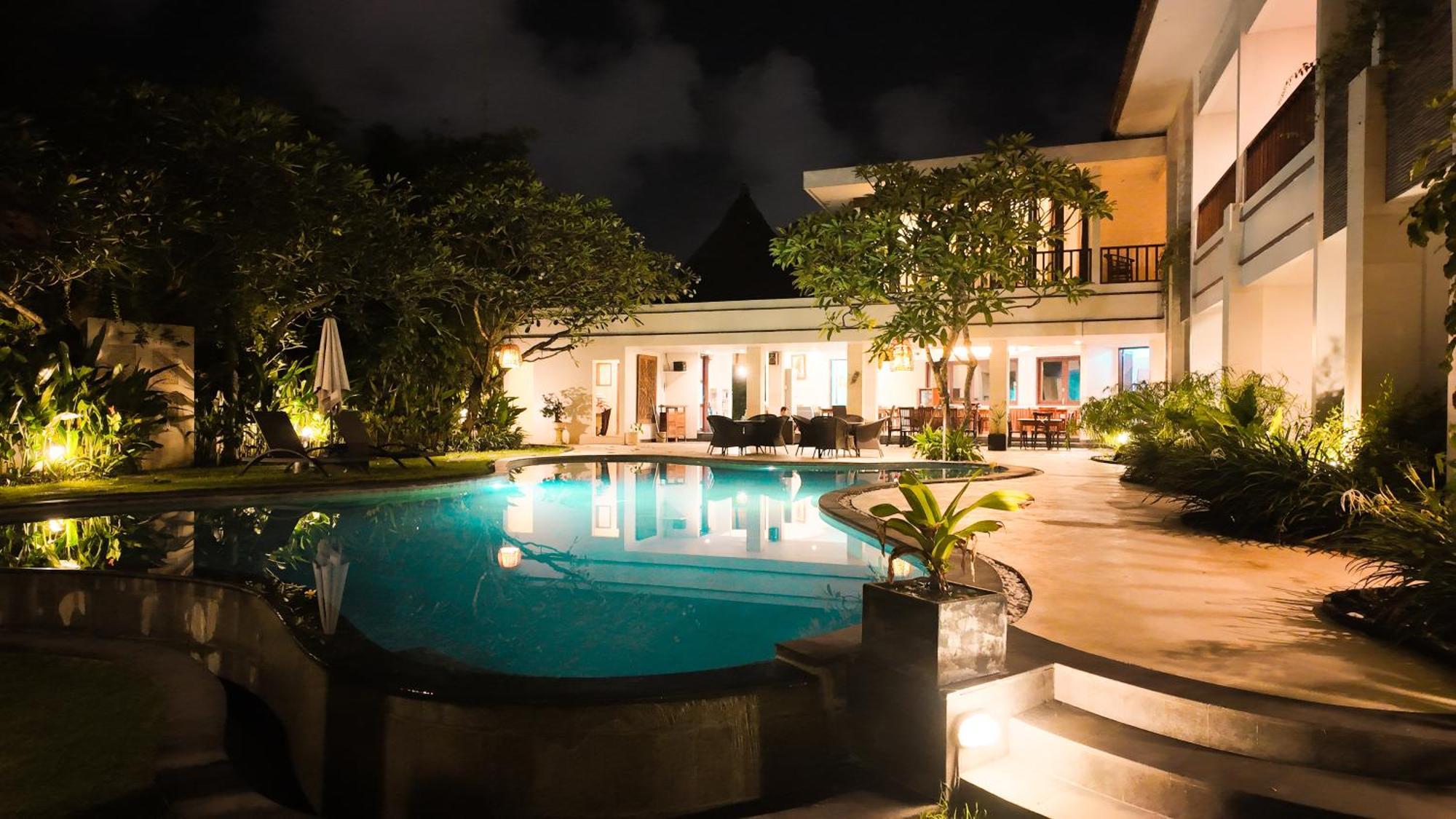 Villa Diana Bali 16 Bedrooms เซมินยัค ภายนอก รูปภาพ