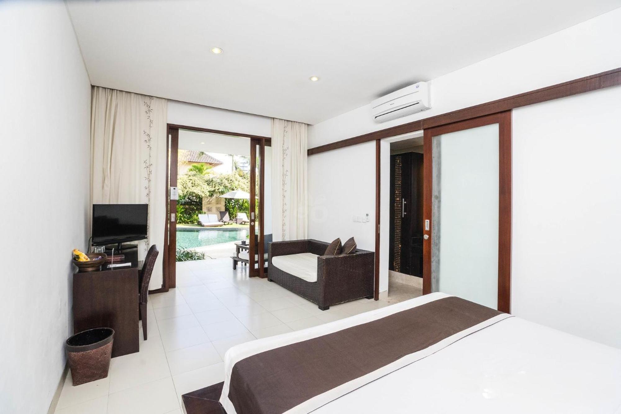 Villa Diana Bali 16 Bedrooms เซมินยัค ภายนอก รูปภาพ
