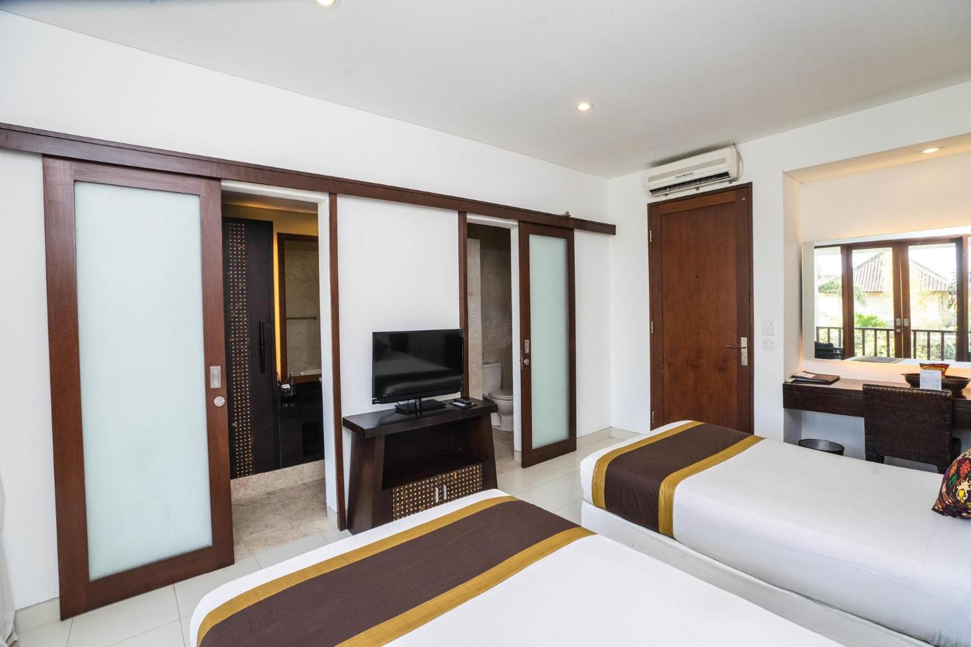 Villa Diana Bali 16 Bedrooms เซมินยัค ภายนอก รูปภาพ