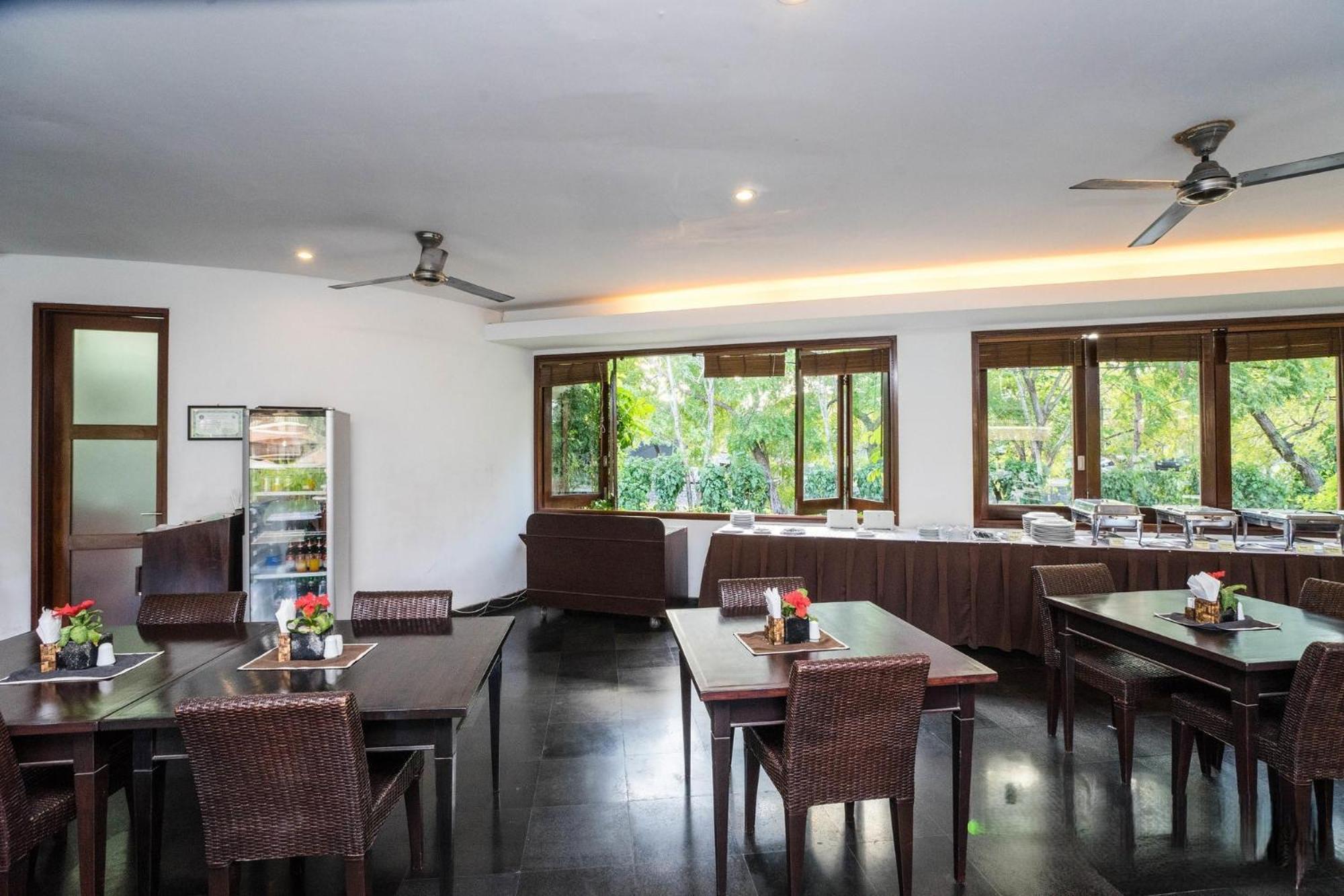 Villa Diana Bali 16 Bedrooms เซมินยัค ภายนอก รูปภาพ