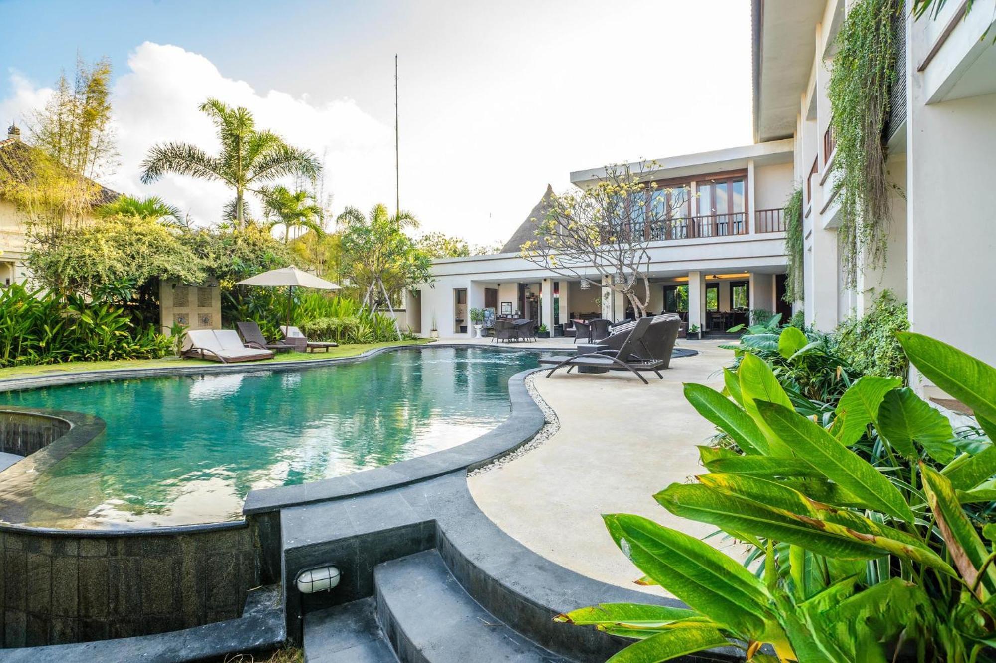 Villa Diana Bali 16 Bedrooms เซมินยัค ภายนอก รูปภาพ