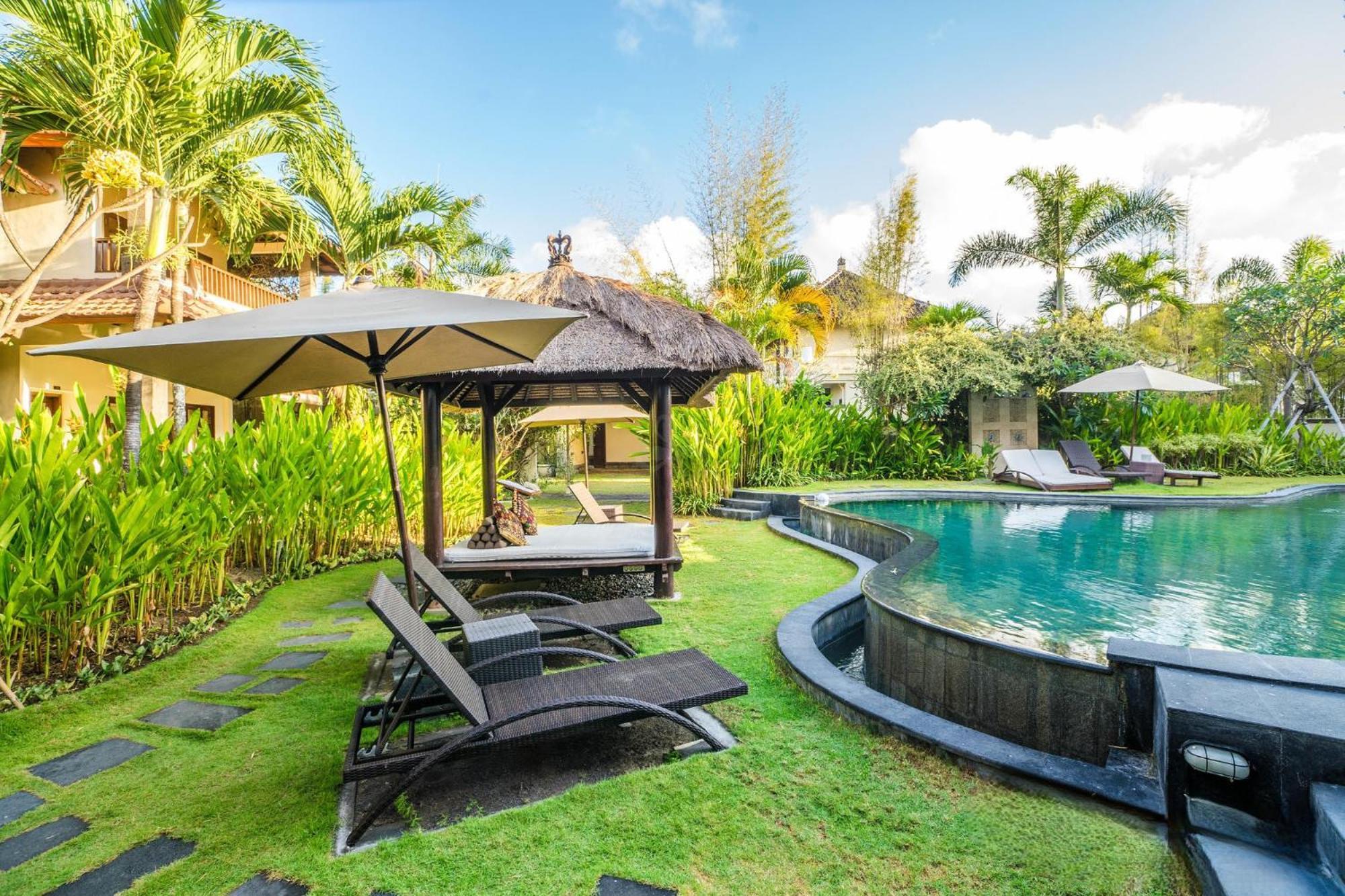 Villa Diana Bali 16 Bedrooms เซมินยัค ภายนอก รูปภาพ