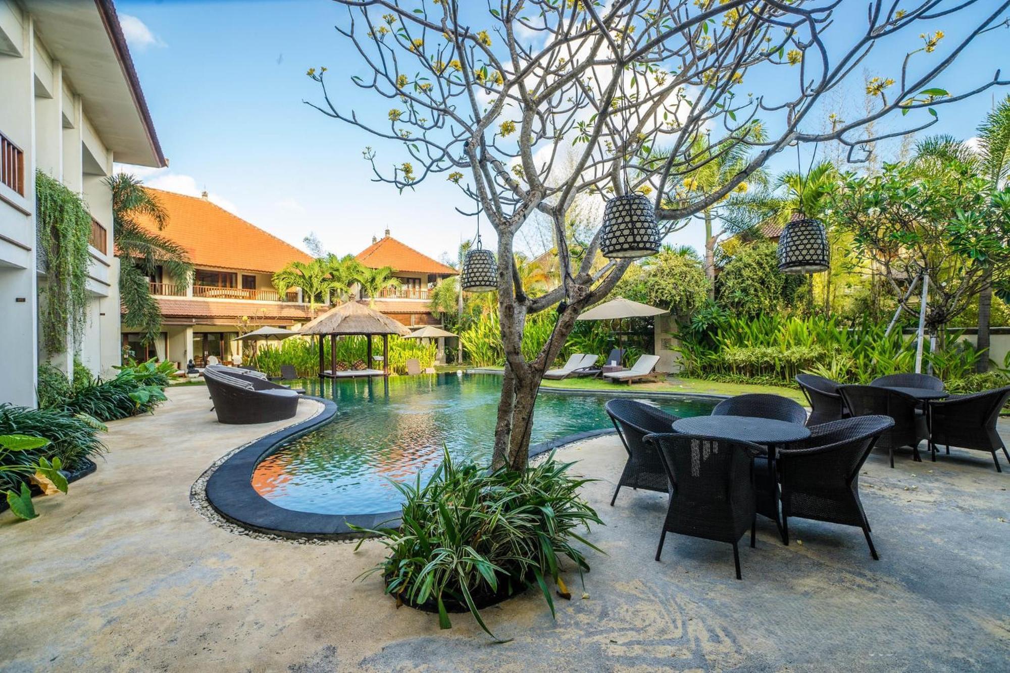 Villa Diana Bali 16 Bedrooms เซมินยัค ภายนอก รูปภาพ