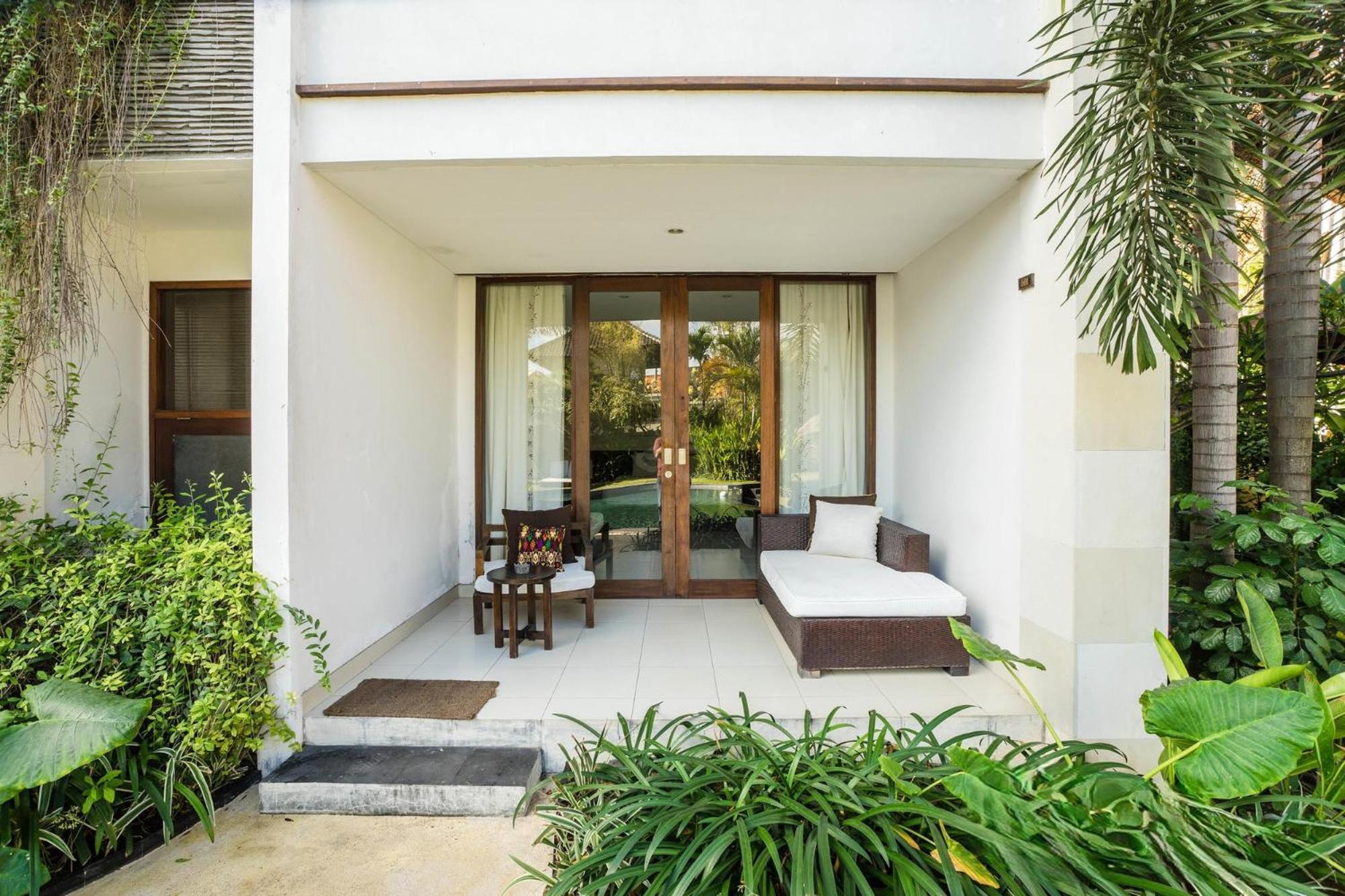 Villa Diana Bali 16 Bedrooms เซมินยัค ภายนอก รูปภาพ