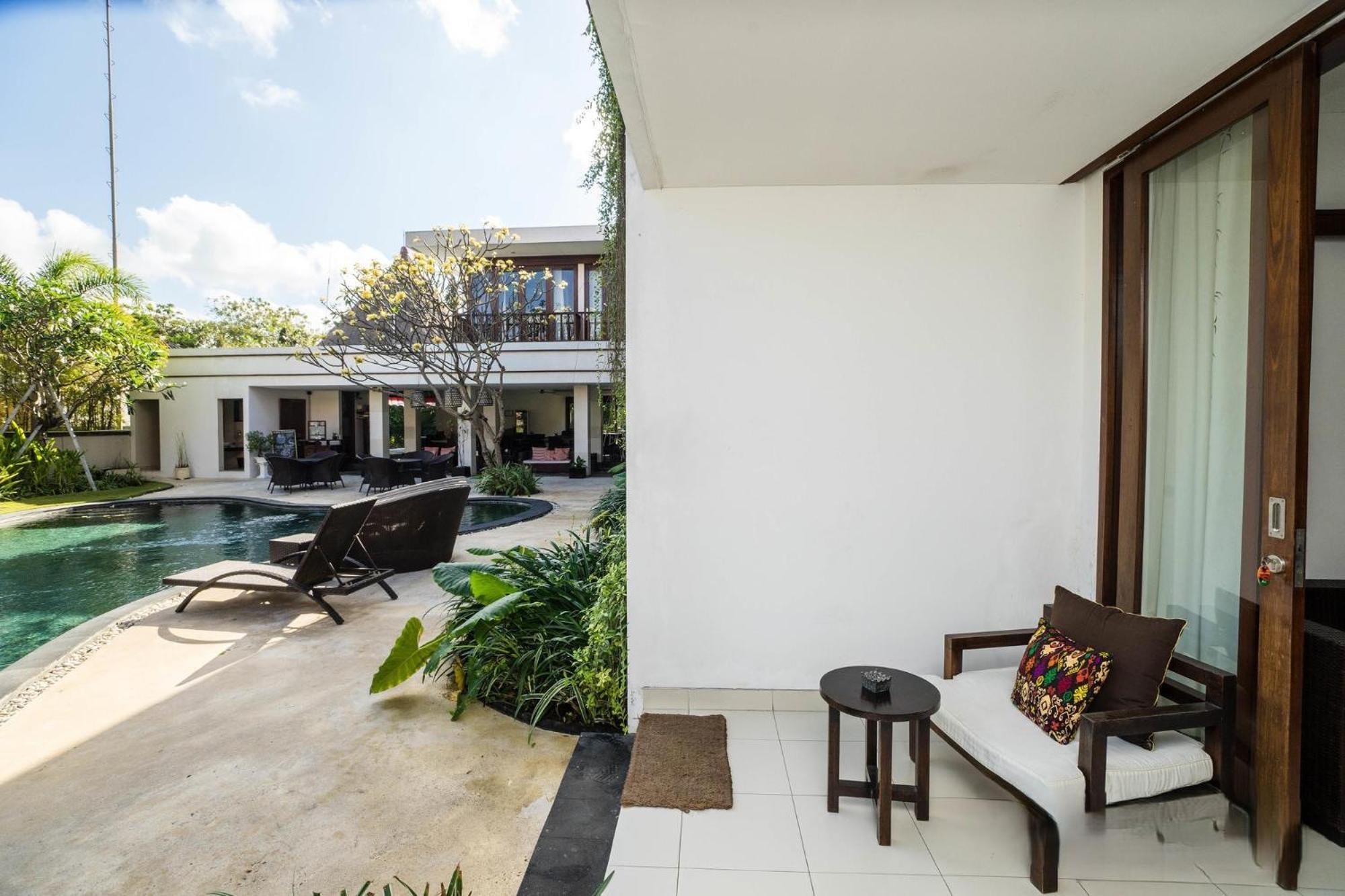 Villa Diana Bali 16 Bedrooms เซมินยัค ภายนอก รูปภาพ